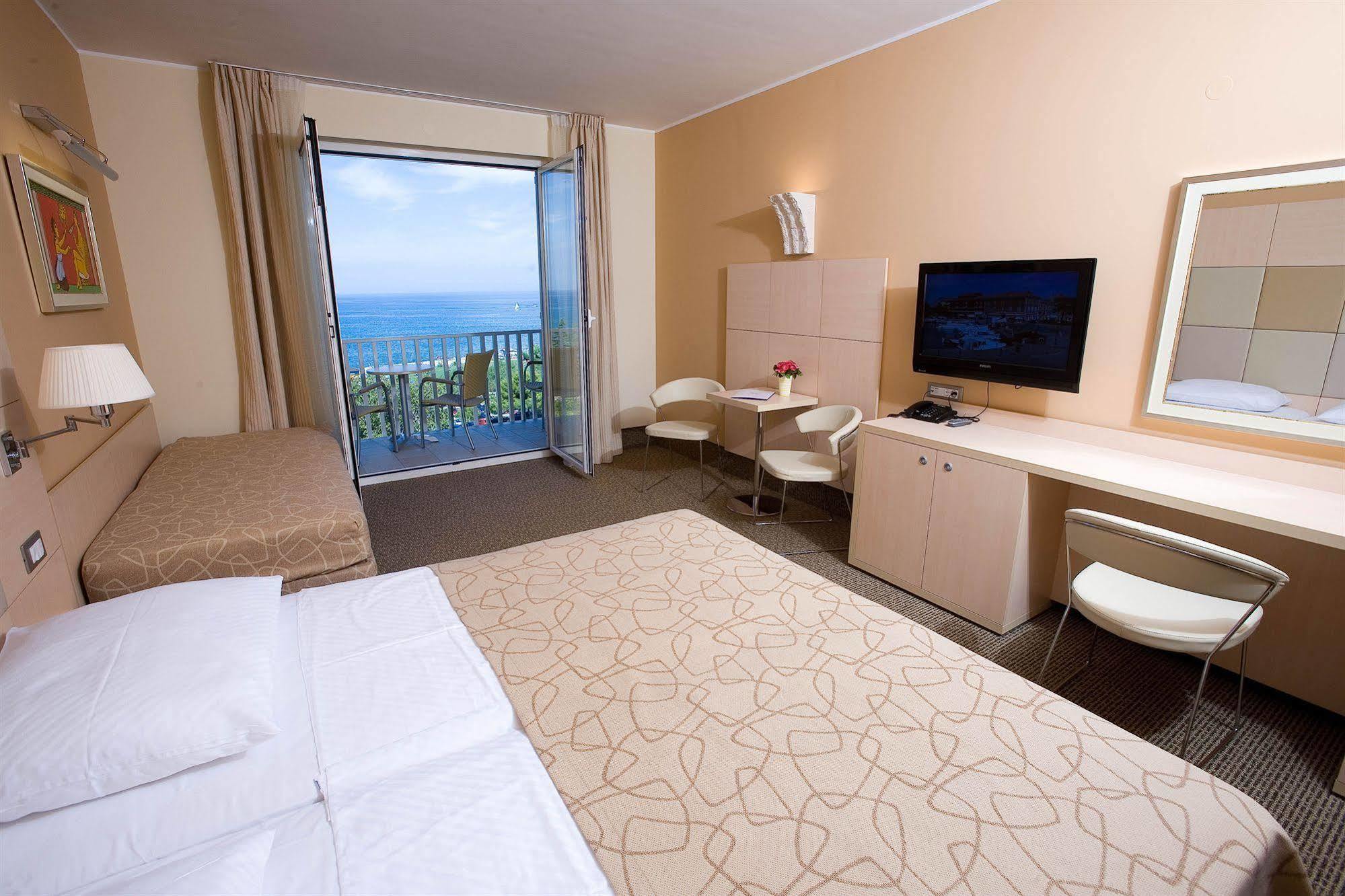Dependences - San Simon Resort Izola Exterior foto